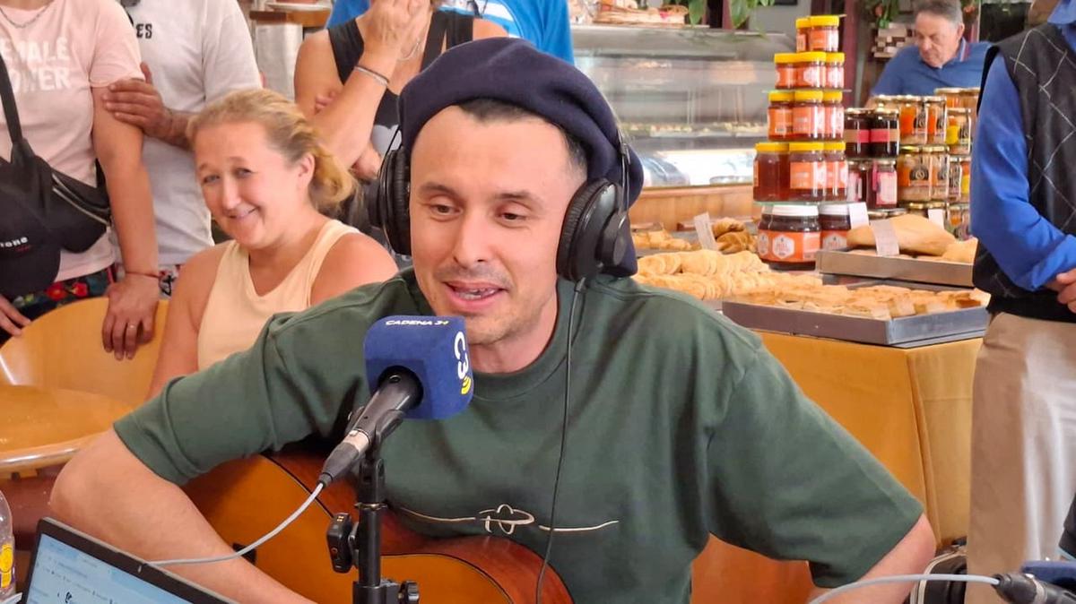 Paquito Ocaño, el folklorista que conquista escenarios sin perder la humildad