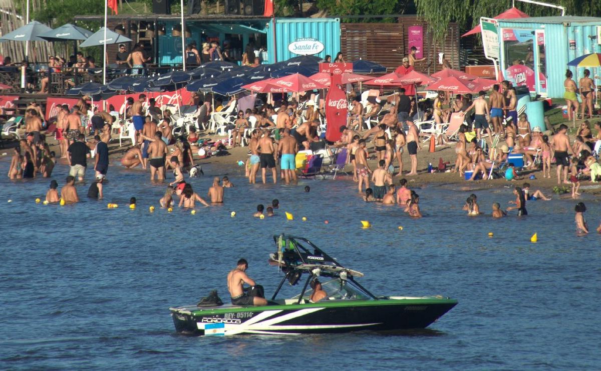 FOTO: Playa Este, la única en la que se puede disfrutar del agua en Santa Fe.