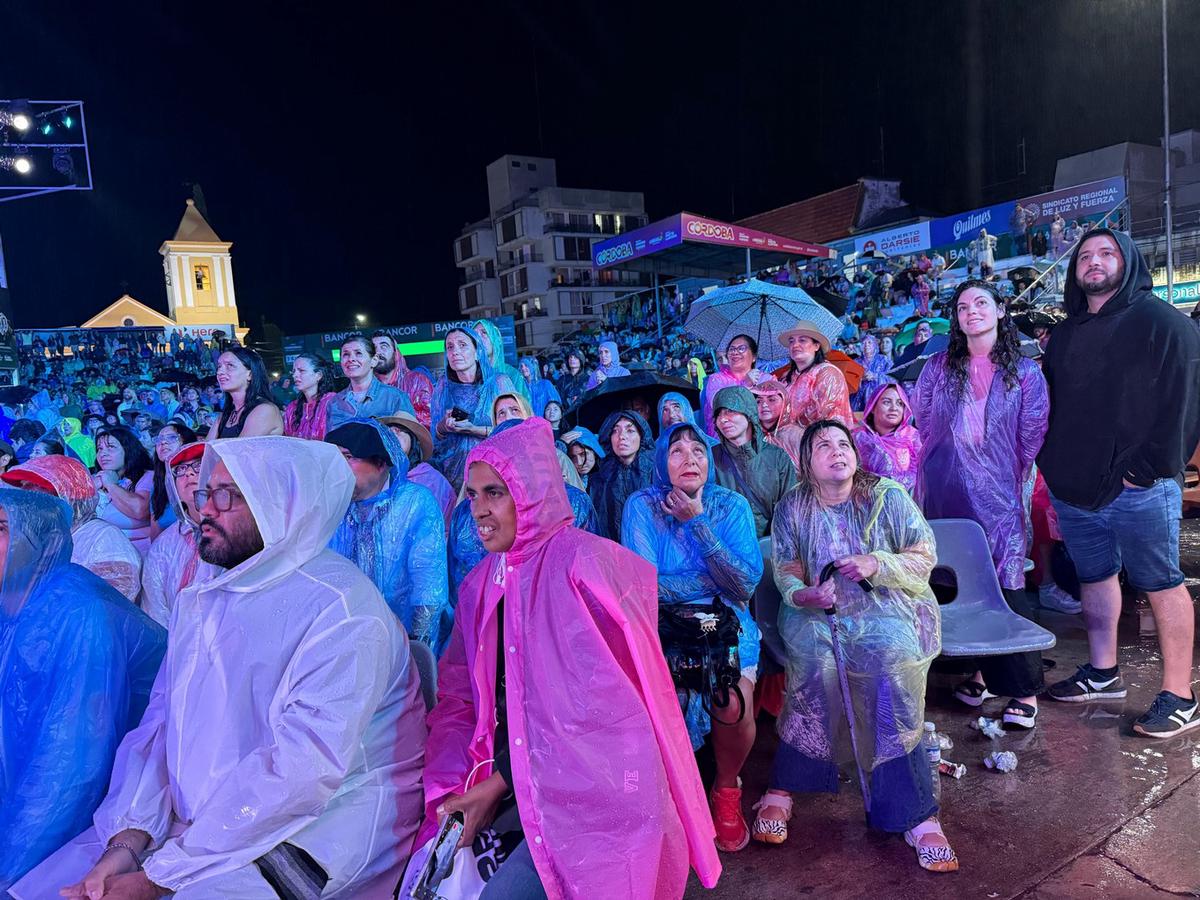 En fotos, así fue la mágica e histórica noche de Soledad en Cosquín