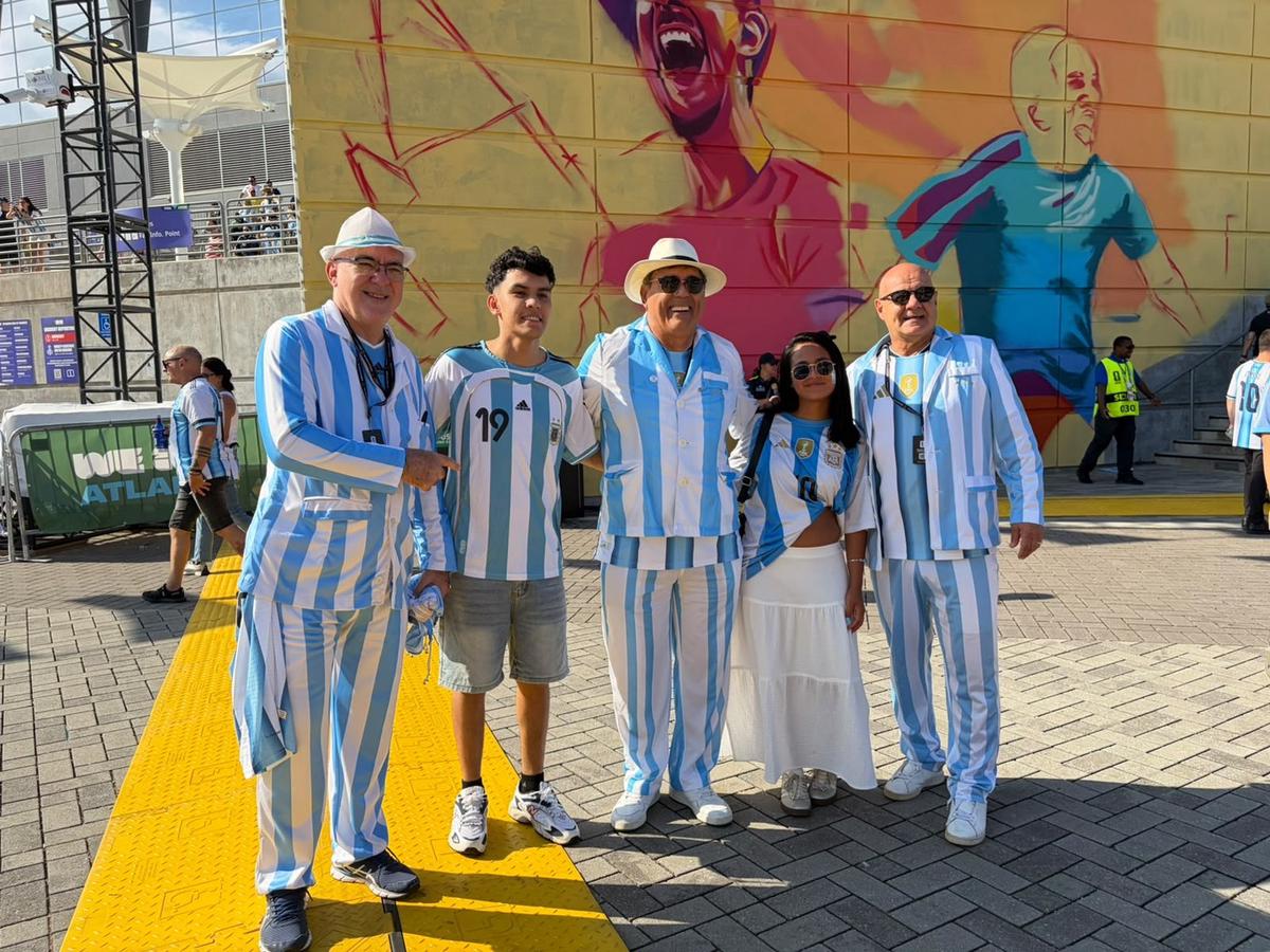 El celeste y blanco inundó las calles y el estadio de Atlanta.