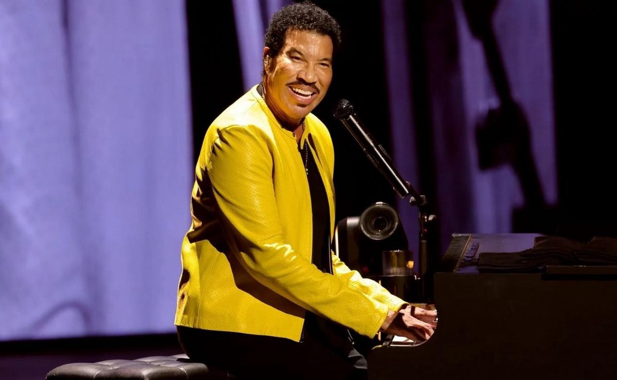 Lionel Richie está internado.