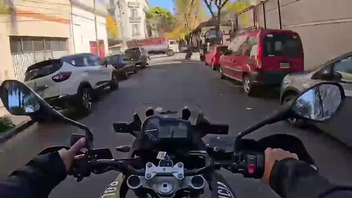 Detenido en Boedo: persecución tras robo por un motochorro colombiano