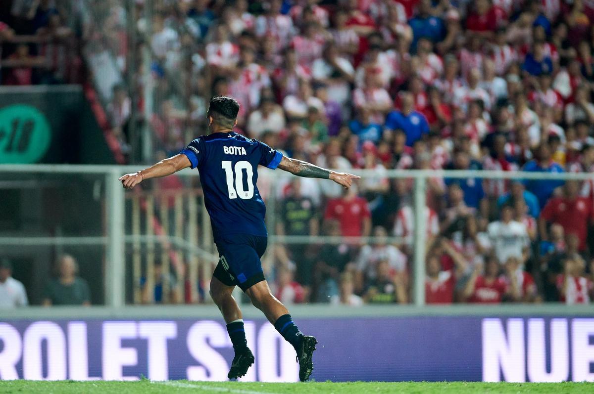 FOTO: Botta celebra su gol ante Unión (Foto: Prensa Talleres).