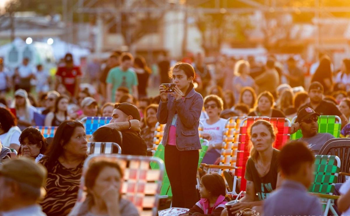 FOTO: Empieza en Bell Ville la Fiesta Nacional de la Pelota de Fútbol. (Municipalidad)