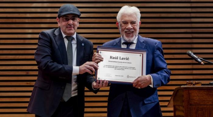 Raúl Lavié, distinguido como Personalidad Emérita de la Cultura: “No perdí el fuego sagrado"