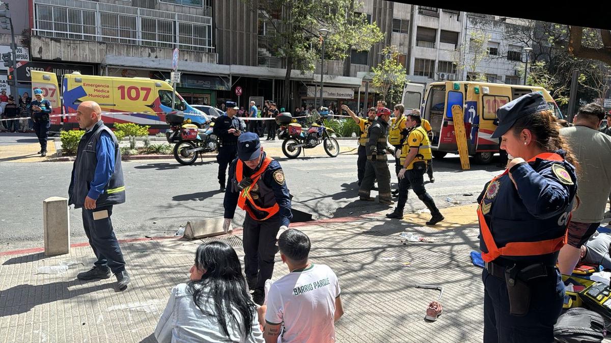 FOTO: Choque múltiple en avenida Chacabuco: varios heridos. (Celeste Benecchi/Cadena 3)