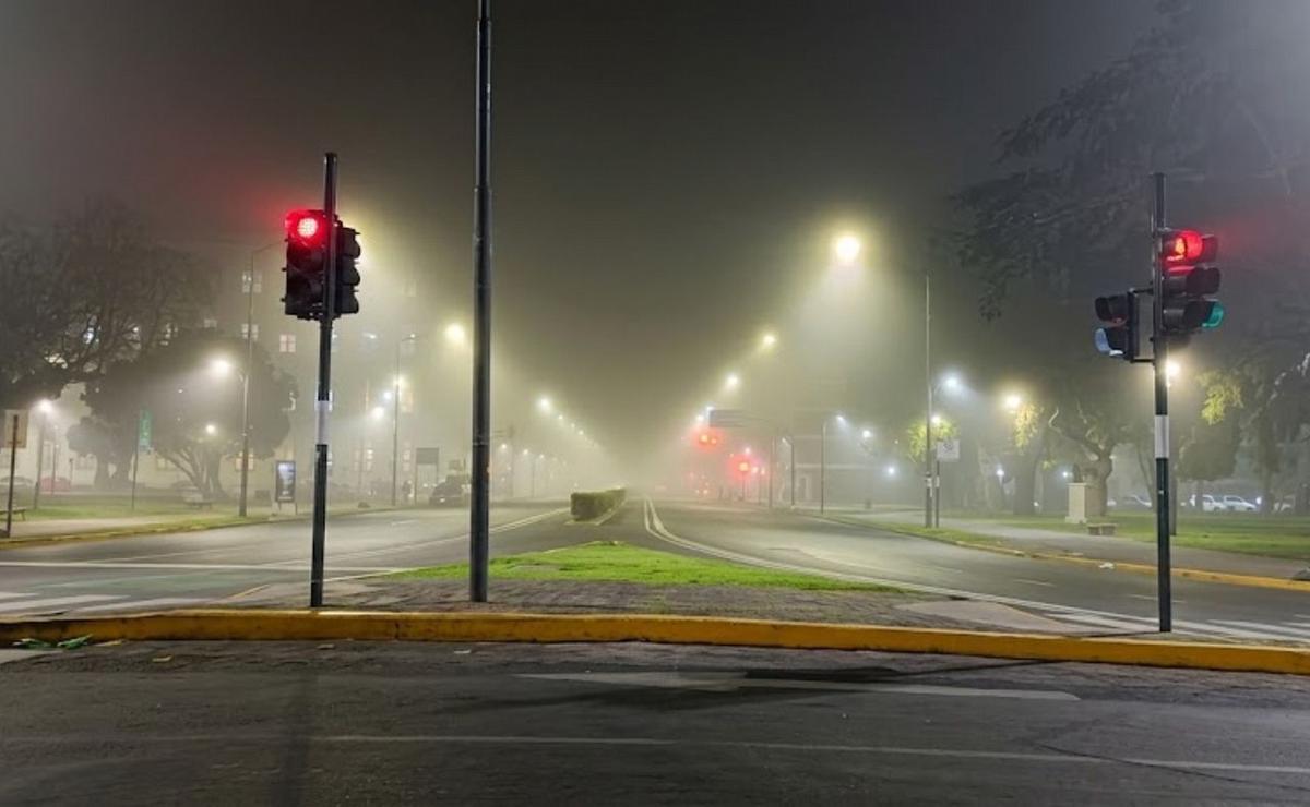 Niebla en la zona de Pellegrini y Oroño.