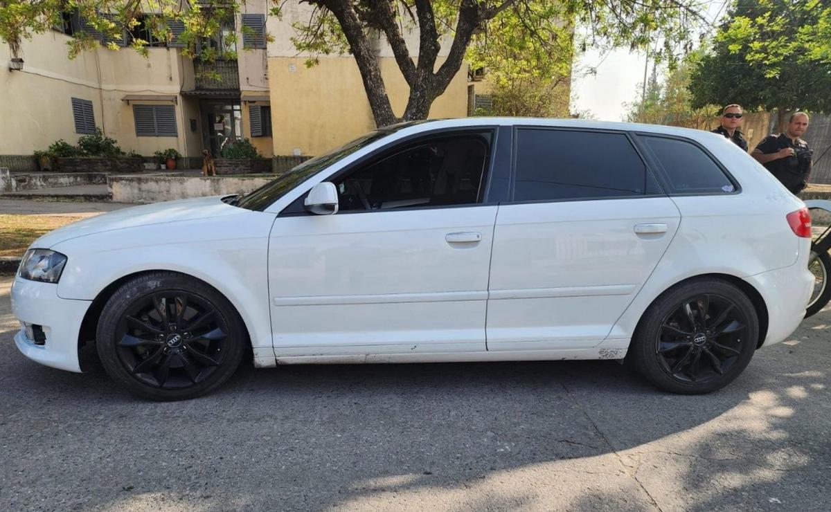 FOTO: El auto en que circulaba Marcos Cubas.