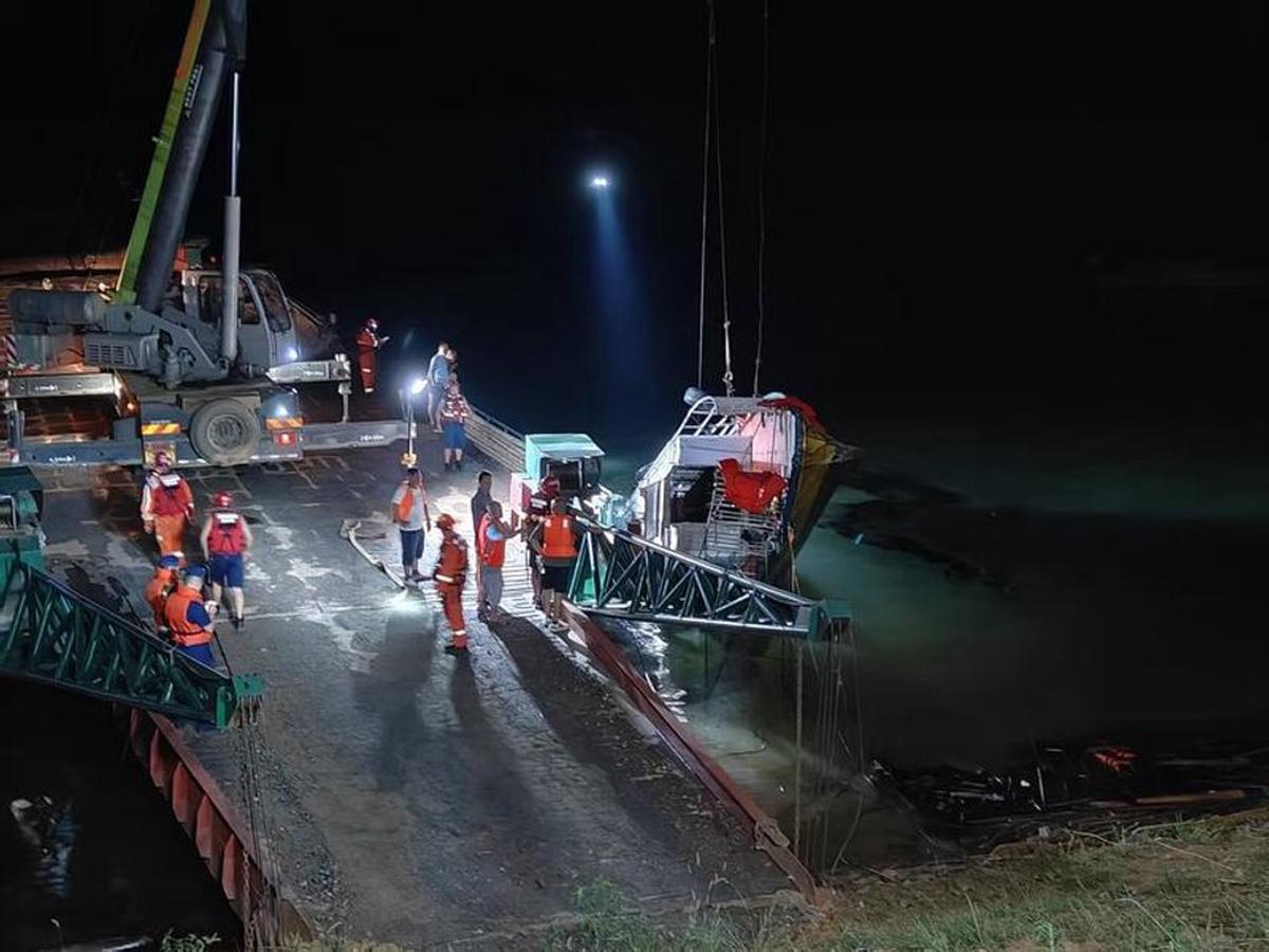 Al menos 18 personas murieron en un naufragio en Grecia.