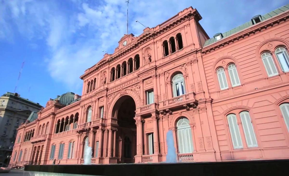Urgente: Policía convulsiona en Casa Rosada y es trasladada al Churruca en helicóptero