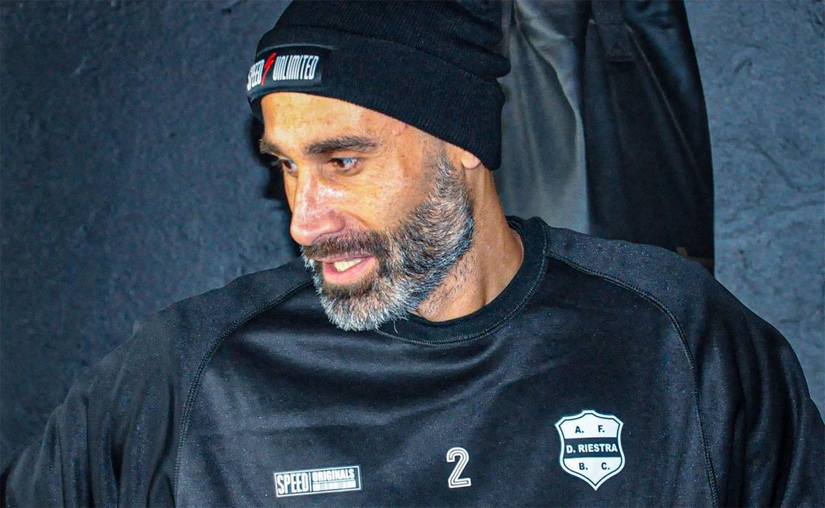 Tras una controvertida salida de Central, Carlos Quintana firmó con Riestra.