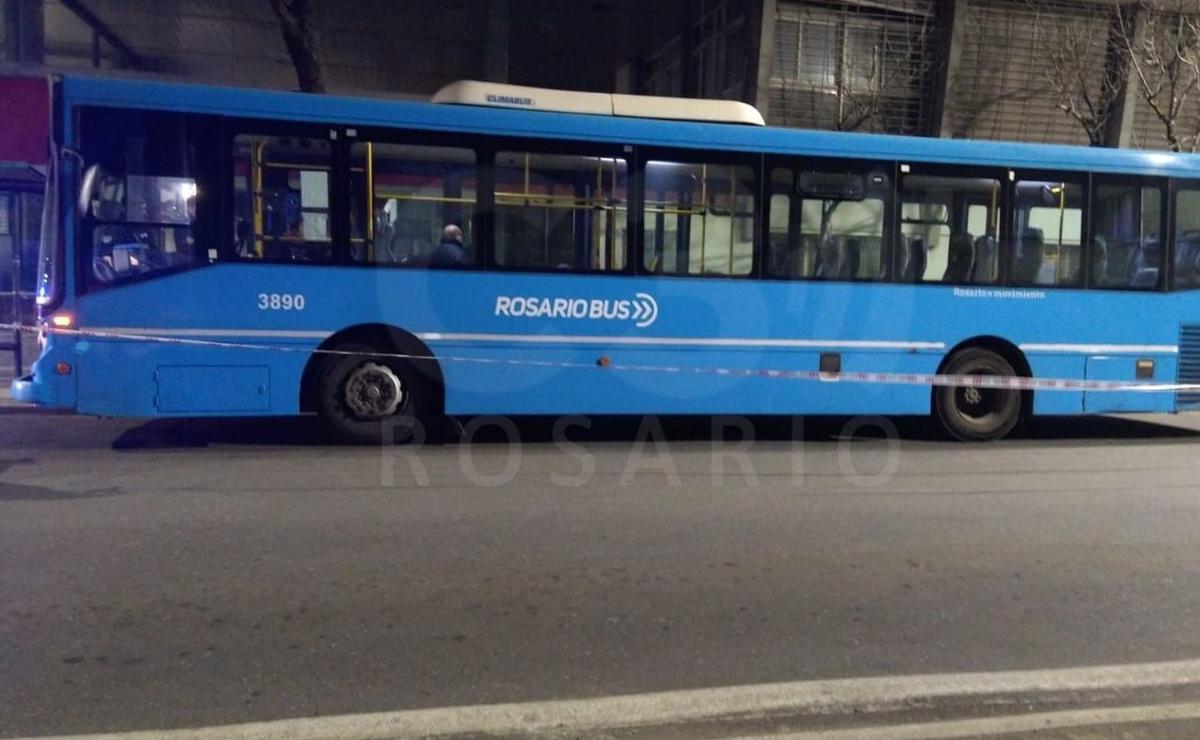 FOTO: El colectivo baleado.