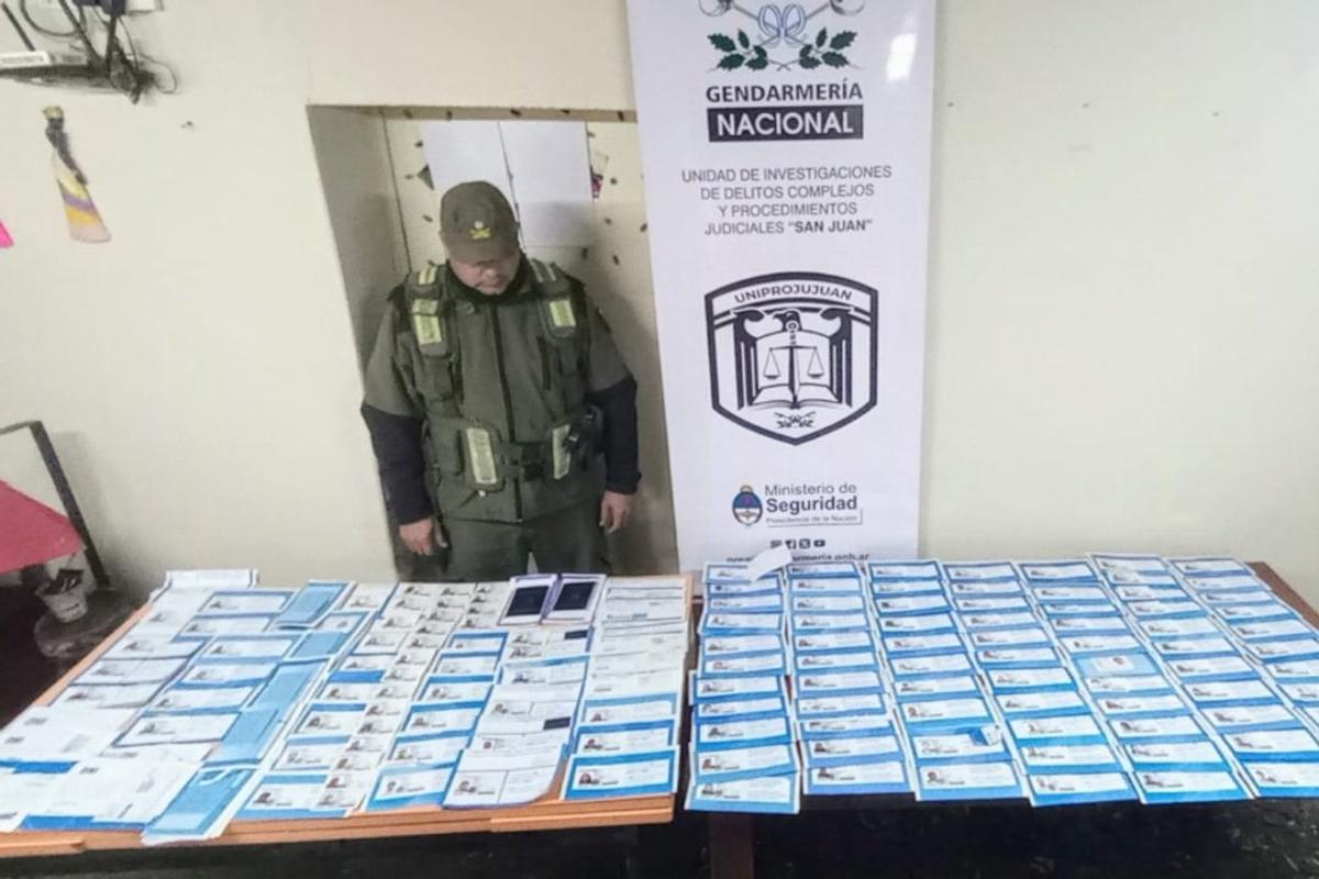 Condenan a funcionaria del Registro Civil de San Juan por emitir DNI falsos