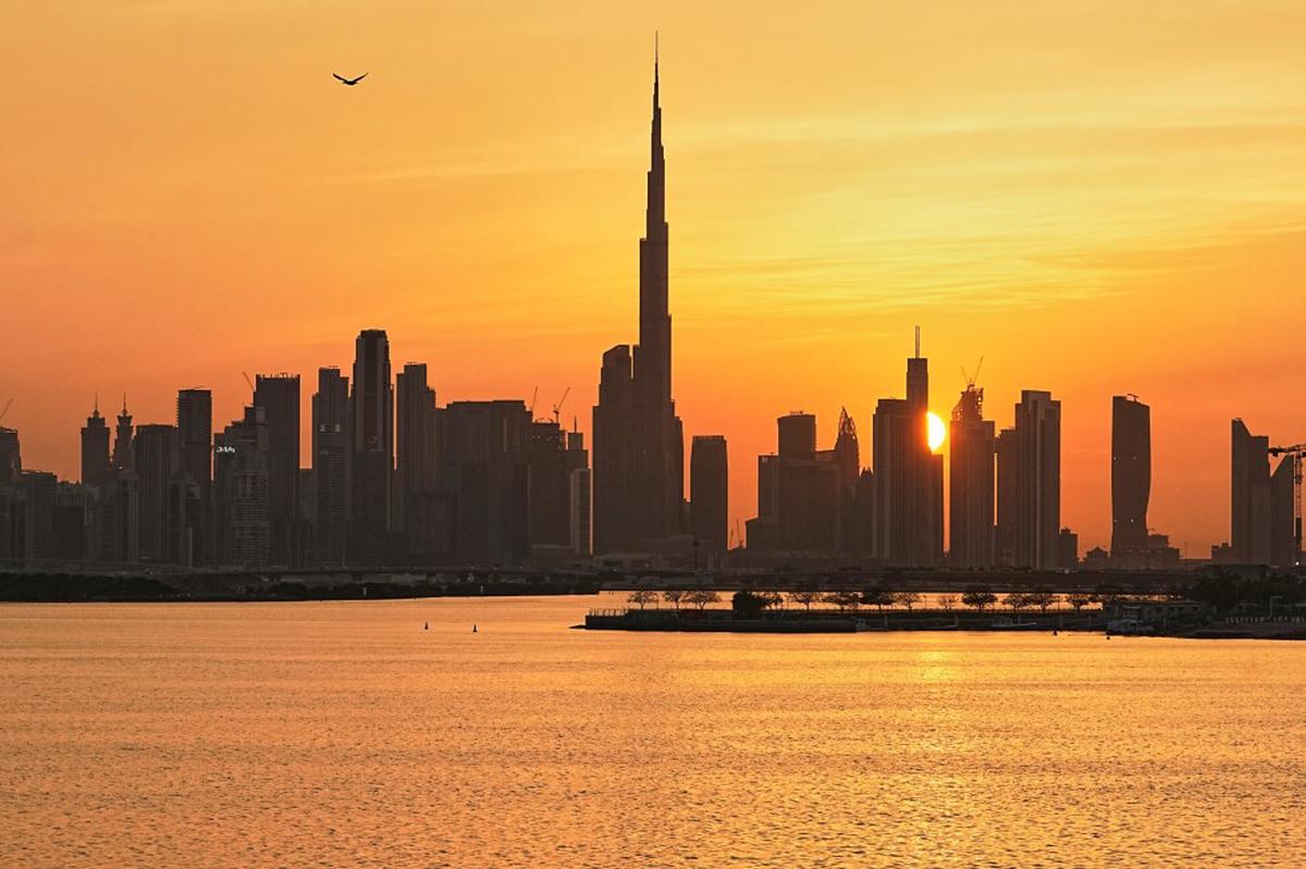 La guerra con Irán pone a prueba la economía de Emiratos y su imagen de refugio en Oriente Medio