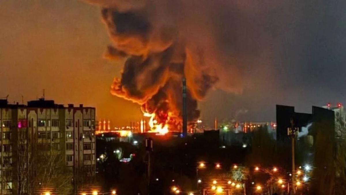 El ataque de Ucrania a la petrolera rusa fue de noche y con más de cien drones. Imagen ilustrativa.
