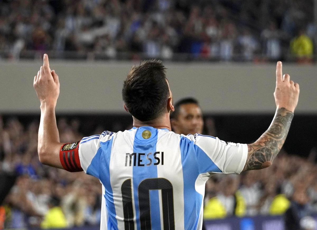 FOTO: Lionel Messi marcó tres de los seis goles argentinos frente a Bolivia.