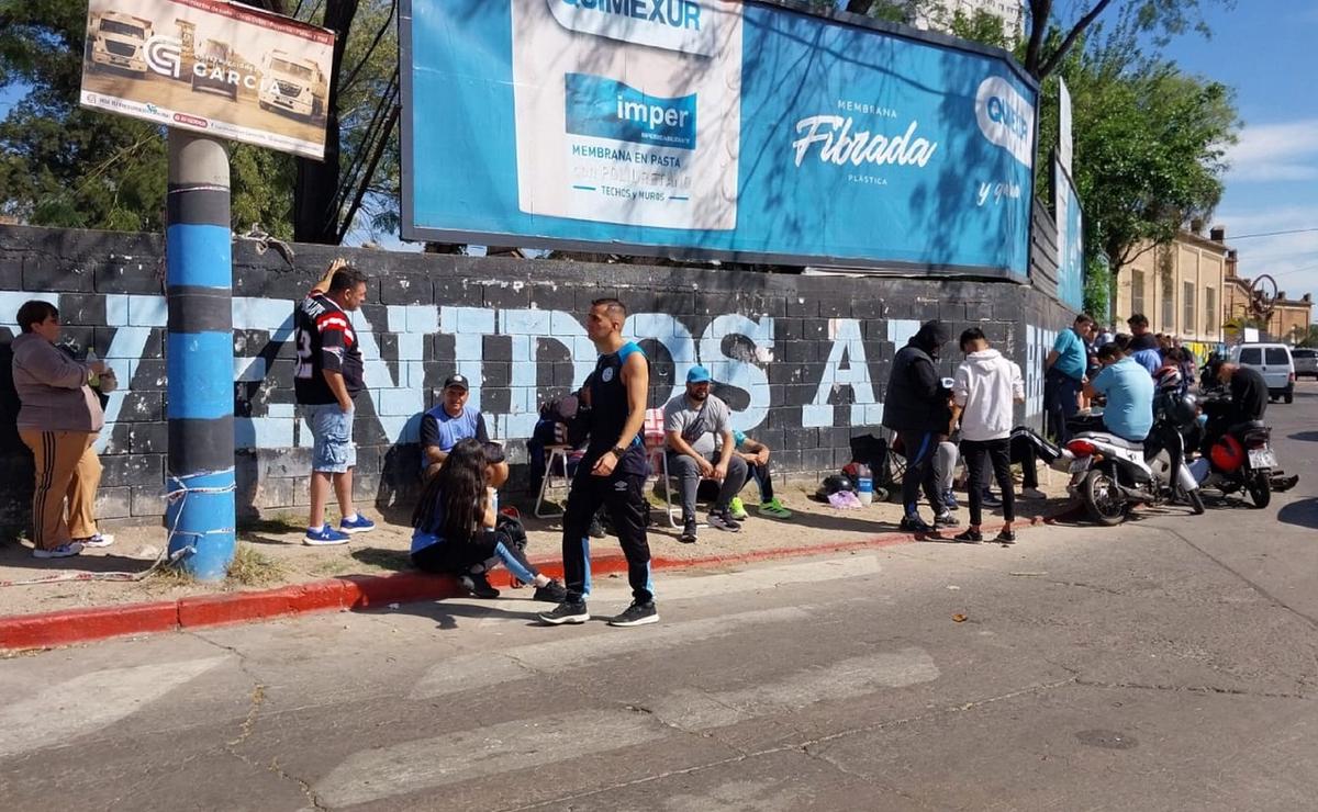 Hinchas de Belgrano.