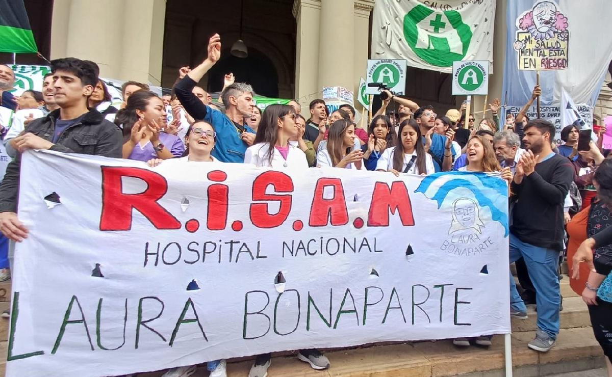 FOTO: Denuncian que el Gobierno busca cerrar el Hospital Laura Bonaparte. (Orlando Morales)