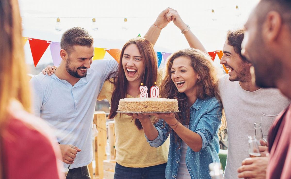 Amigos en cumpleaños numero 30