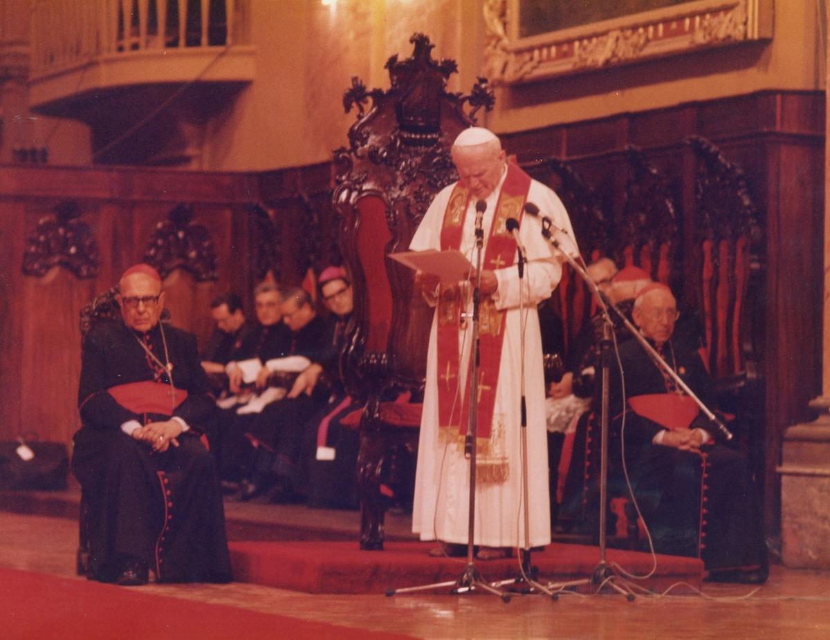 El papa Juan Pablo II en su visita a Córdoba en 1987 (Daniel Cáceres).