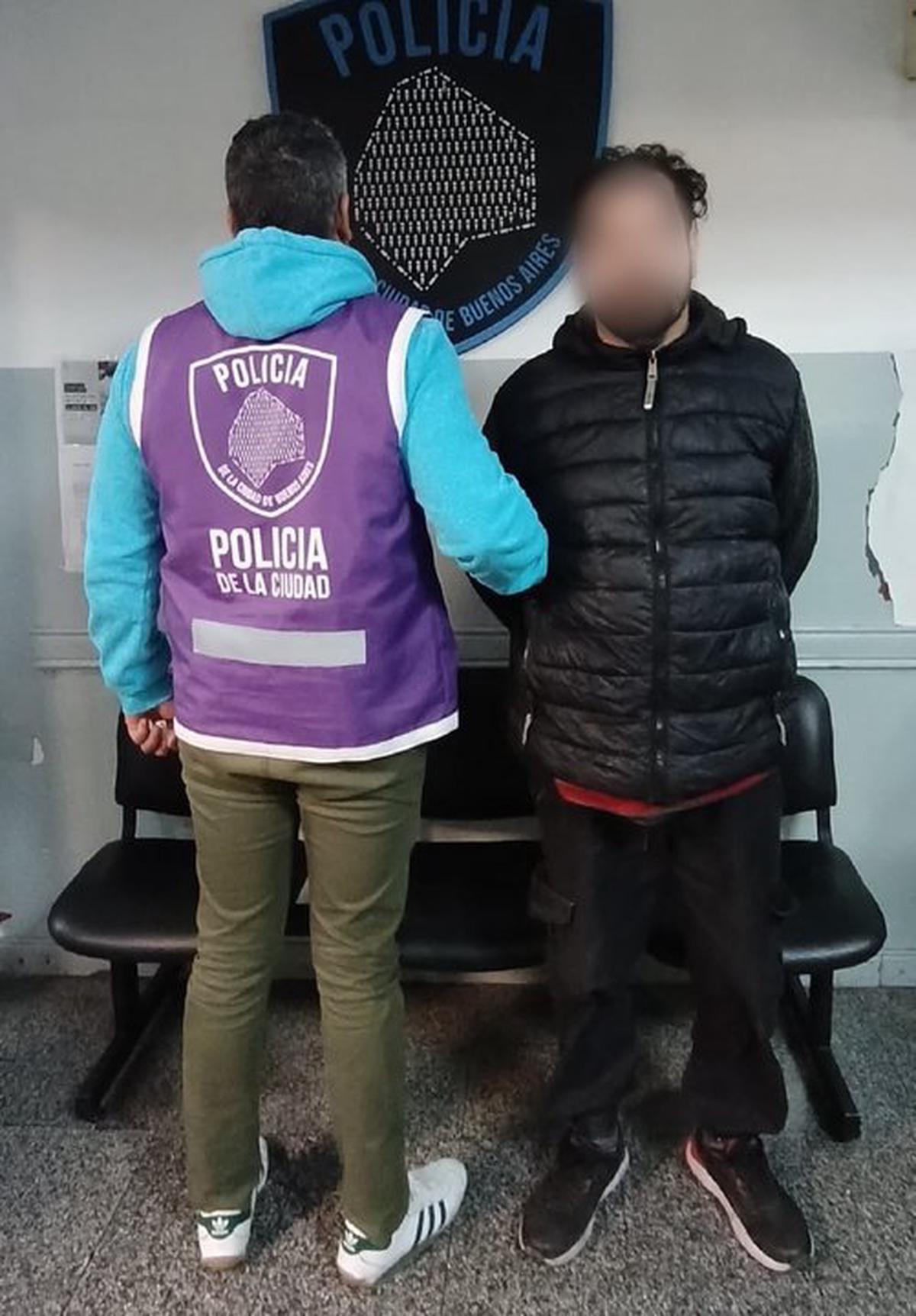 Detienen a hombre por falsos castings de modelos y abuso en San Nicolás