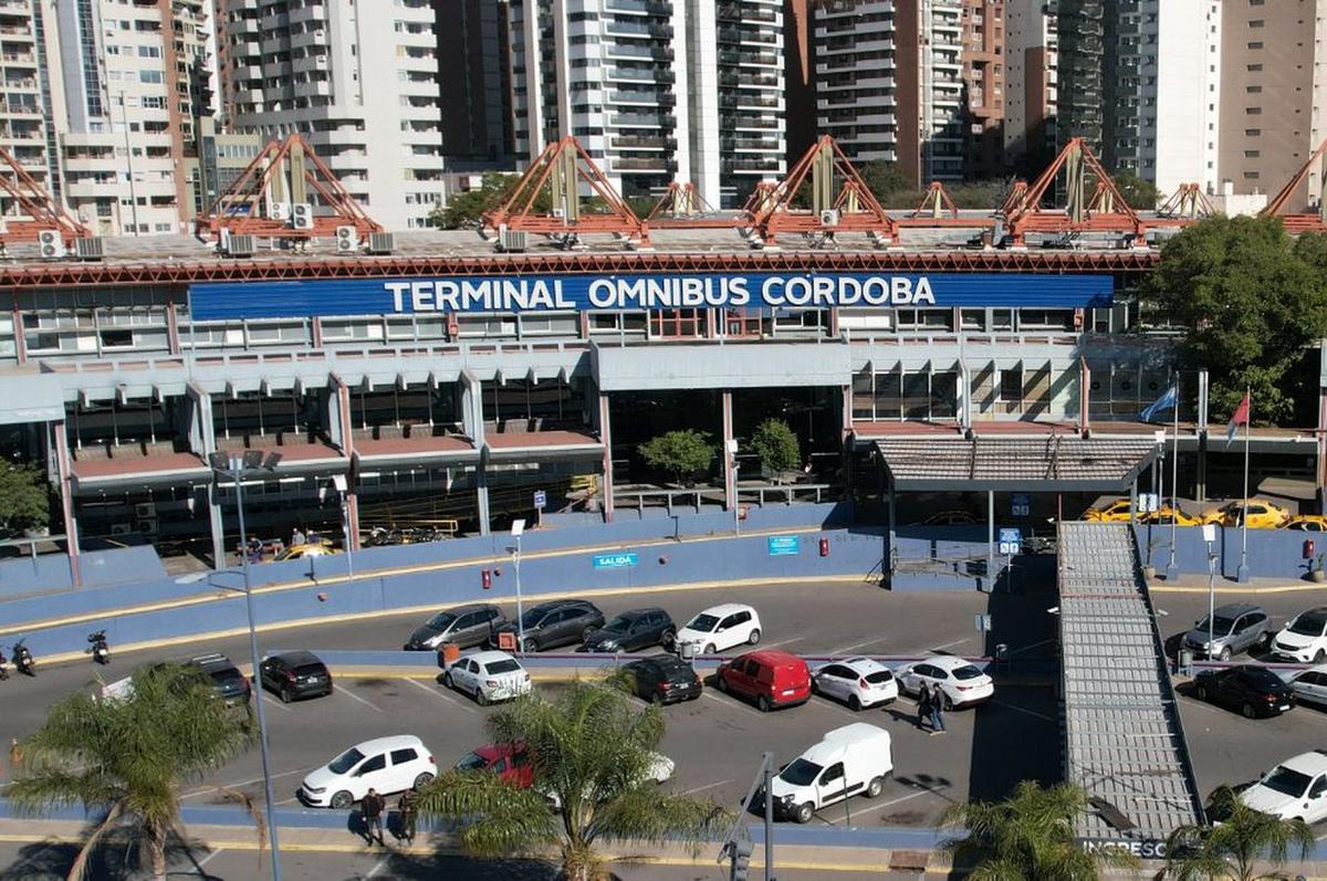 Fijan una tasa a encomiendas hechas a través de la terminal de Córdoba.