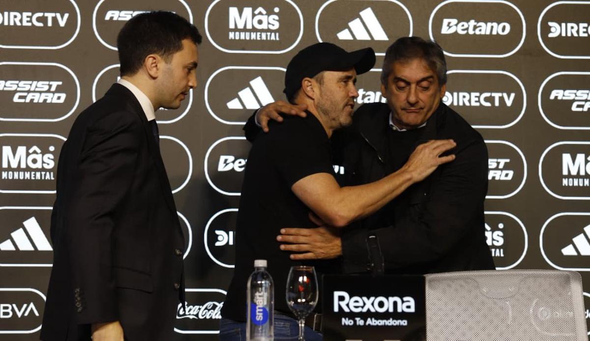Coudet dejó su cargo como DT de River.