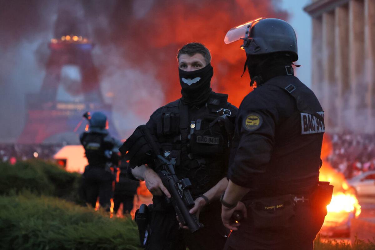 45 detenciones en París tras violencia en festejos del título de PSG en Liga de Campeones
