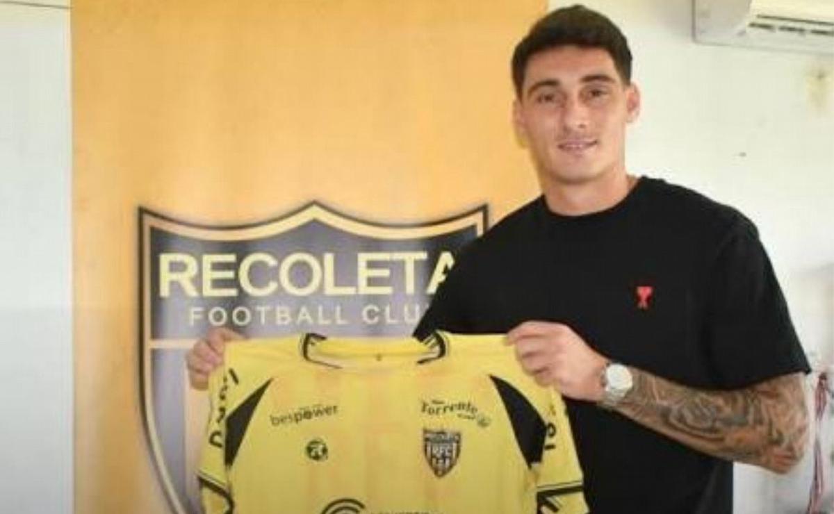 Nicolás Marotta, jugador de Recoleta de Paraguay.