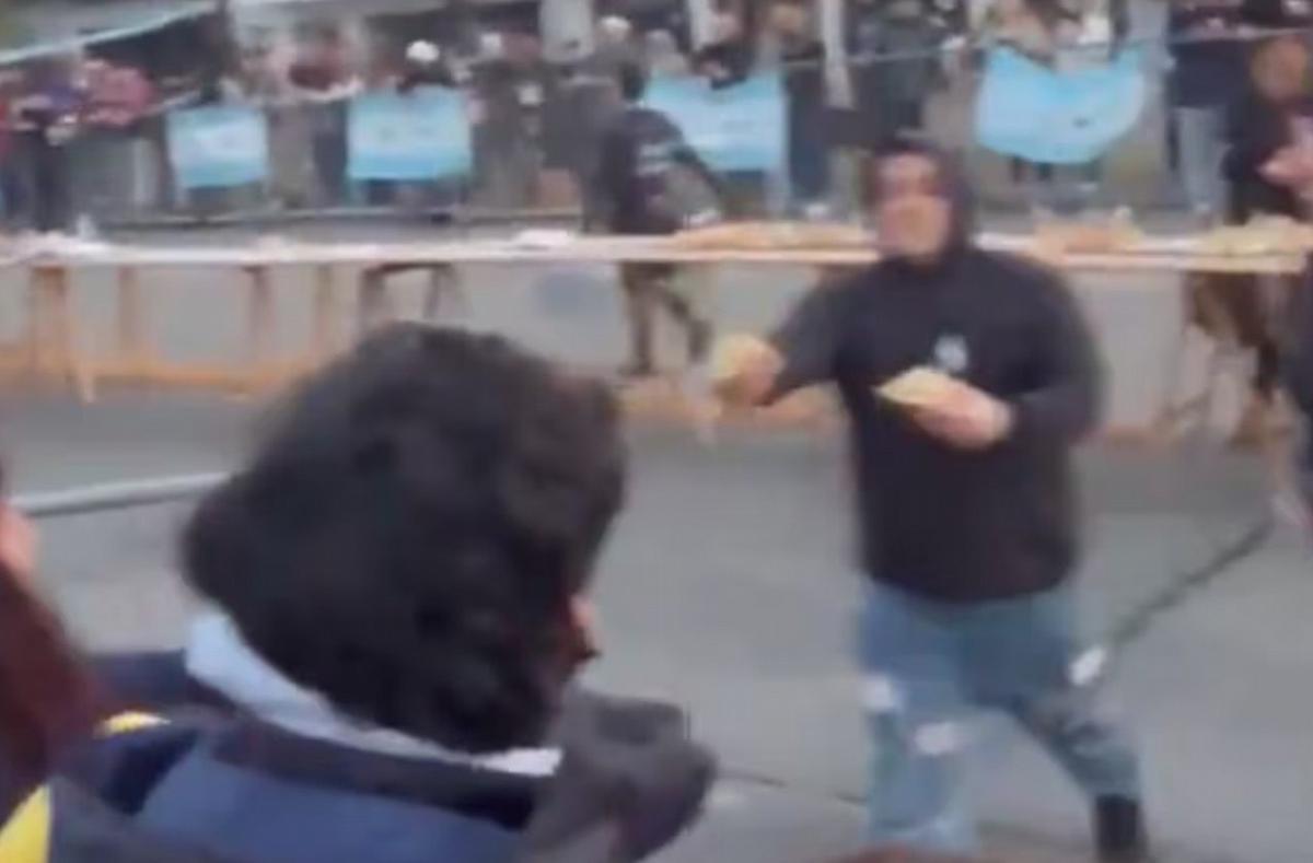 Insólito momento en Avellaneda.