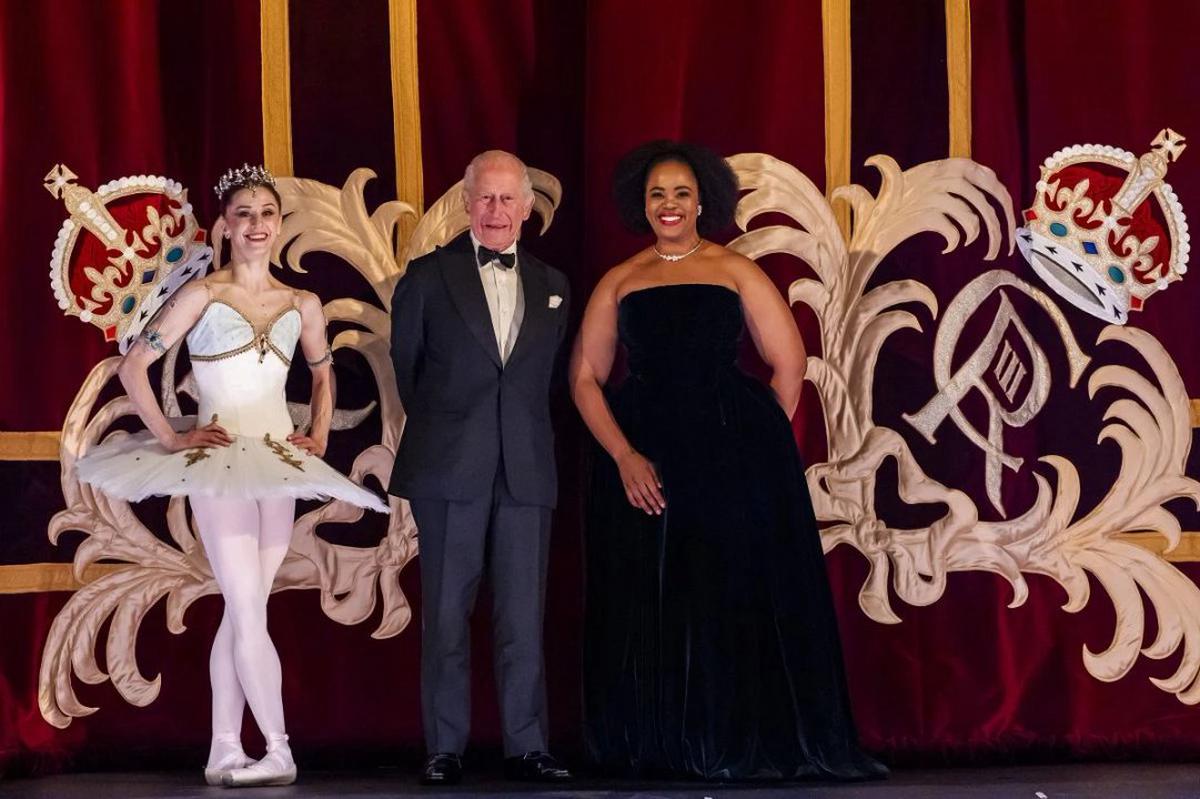 Marianela Núñez, el rey Carlos III y la soprano Pretty Yende.