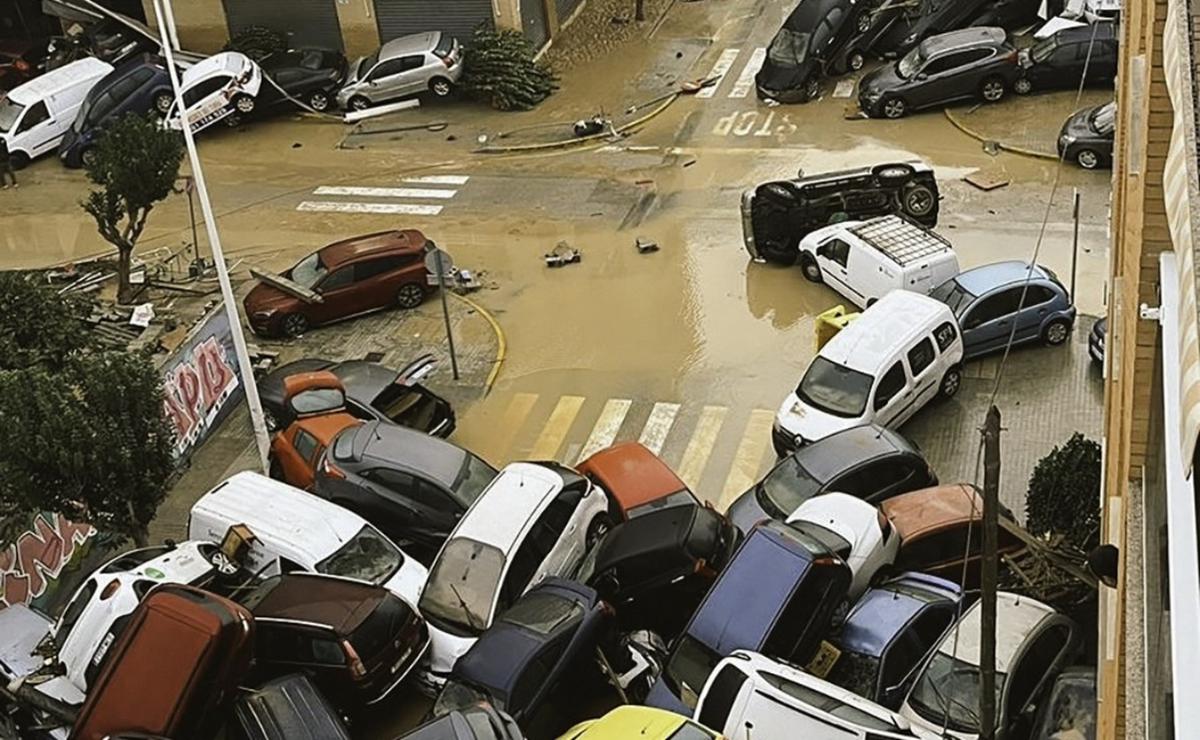 FOTO: Enfermera en la zona cero en Valencia: 