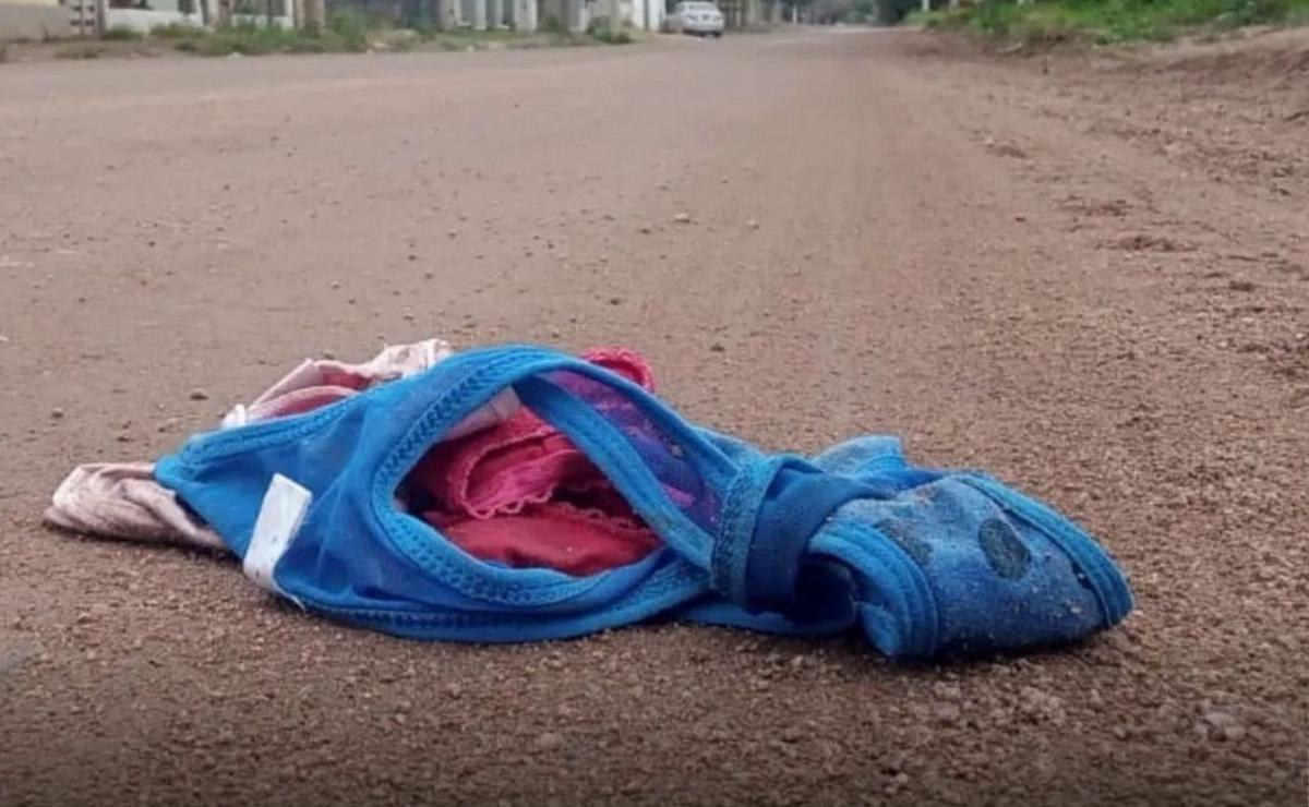 Aparecieron bombachas en Colonia Caroya. (Foto:@radiocomunicar)