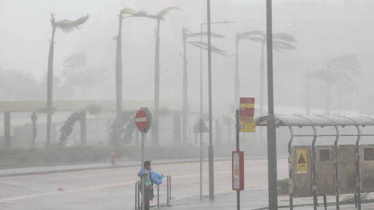 La provincia china de Zhejiang decretó la máxima alerta de emergencia y ya evacuó a más de 1,7 millones de ciudadanos en la costa oriental.