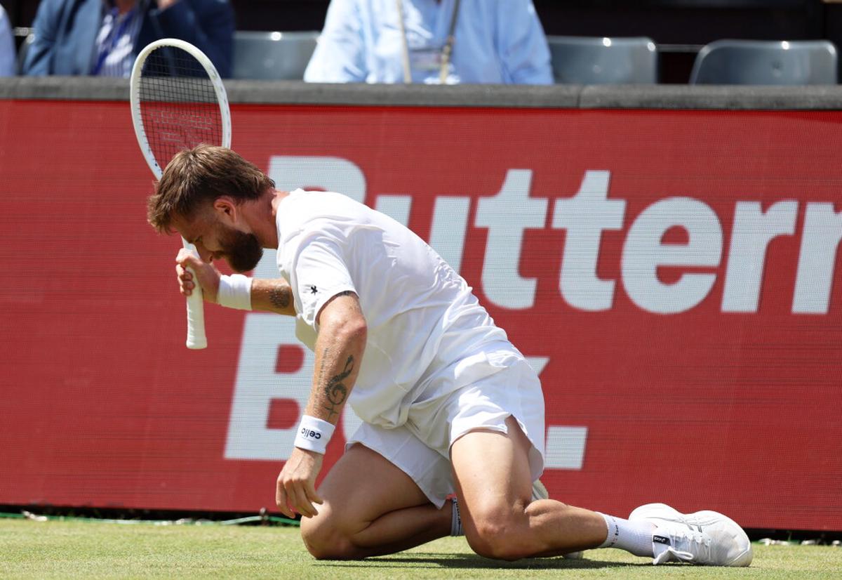 La ATP multa a Corentin Moutet con 40.000 tras una entrevista con lenguaje soez en Queen's Club