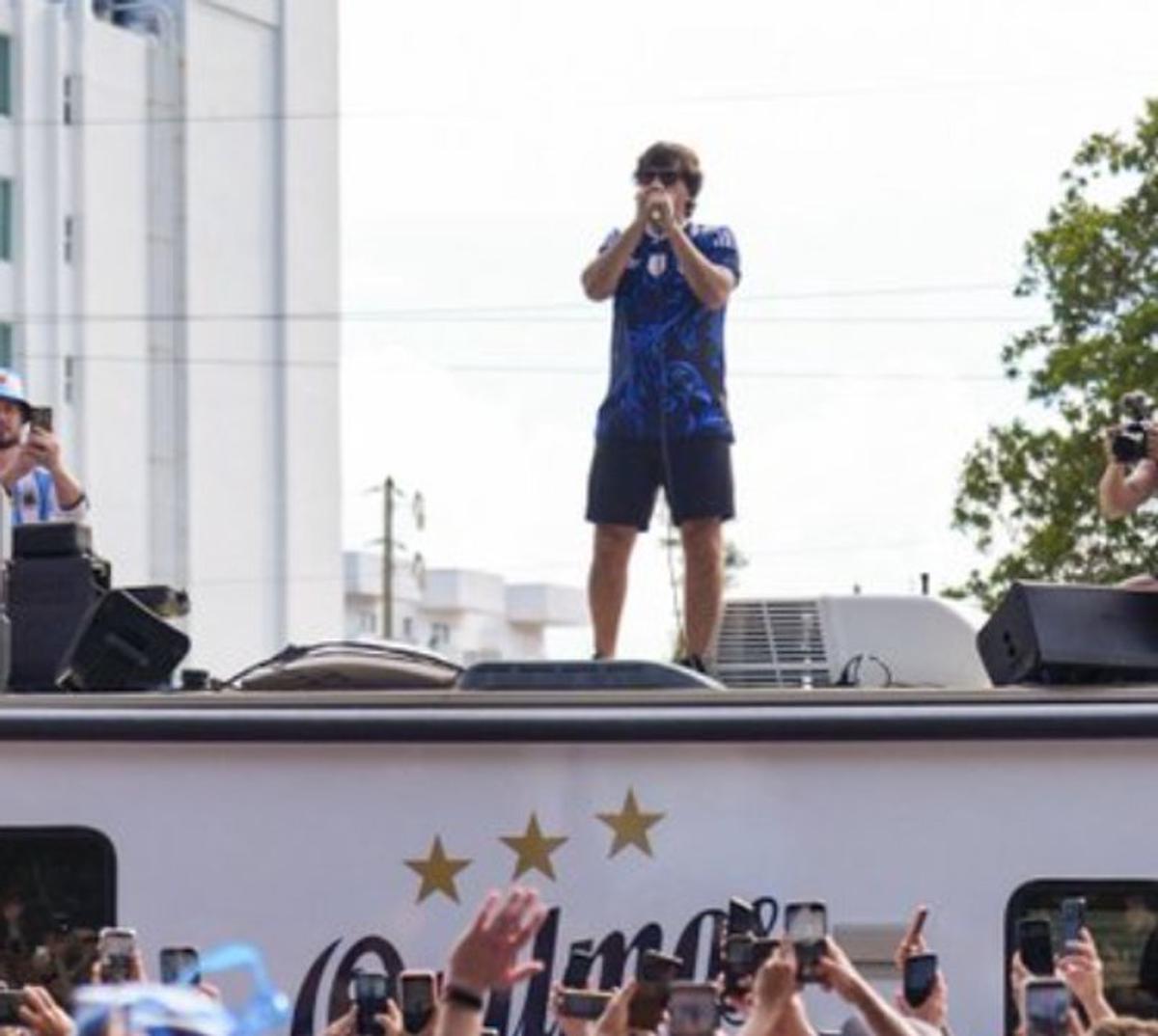 Ciro dio un show para los hinchas argentinos en Miami. (FOTO: X)