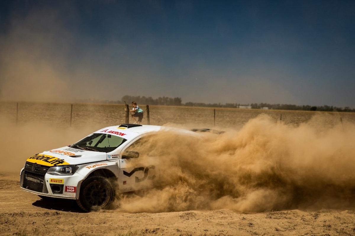 FOTO: Los Ribodino en el polvo del Campo Brull