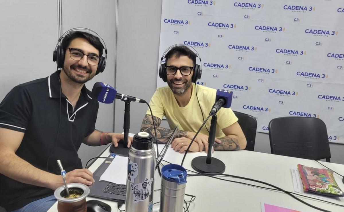 FOTO: Lucas Raspall: crianza en tiempos de pantalla, en la Feria del Libro Rosario. 