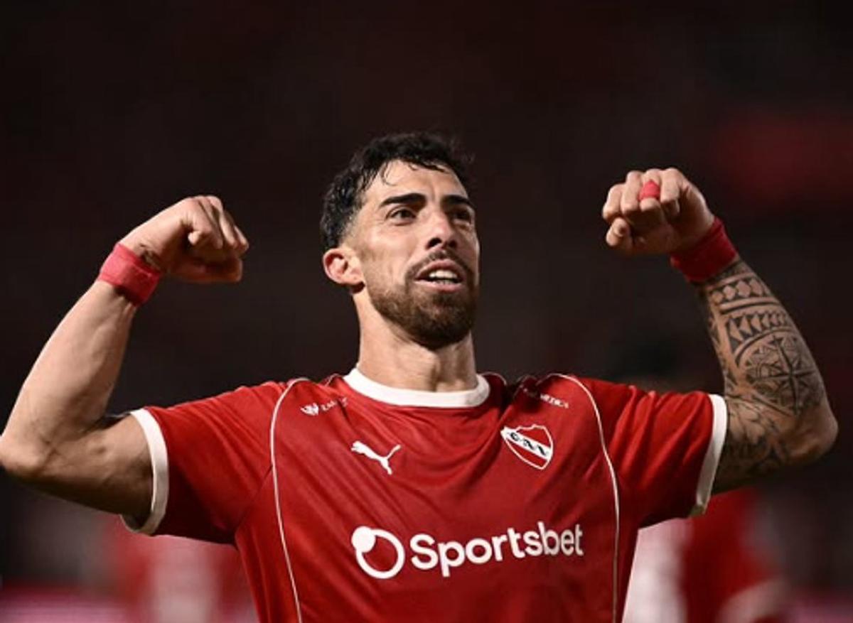 Ávalos celebra su gol en el clásico. (FOTO: @caindependiente)