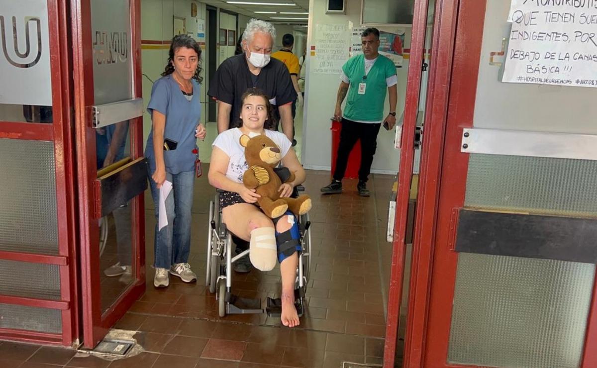 FOTO: Andrea, al recibir el alta en el Hospital de Urgencias de Córdoba.