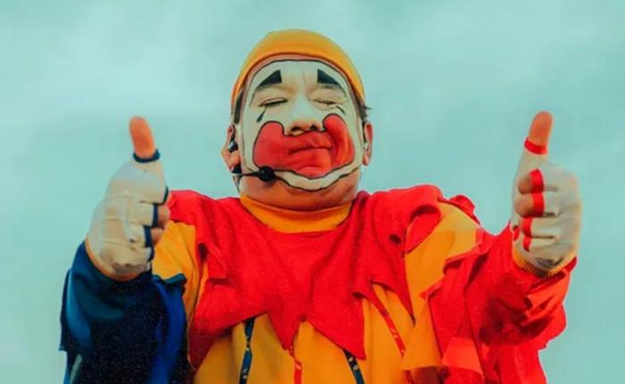 Piñón Fijo, a los críticos por el video sin maquillaje: "Cómprense una vida"