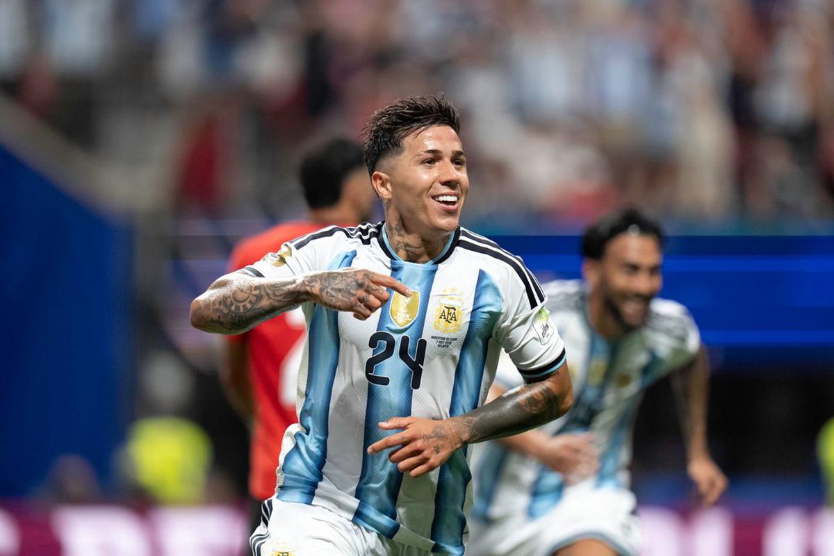 El gol agónico del mediocampista Enzo Fernández se transformó en el gol número 3000 en la historia de los Mundiales.