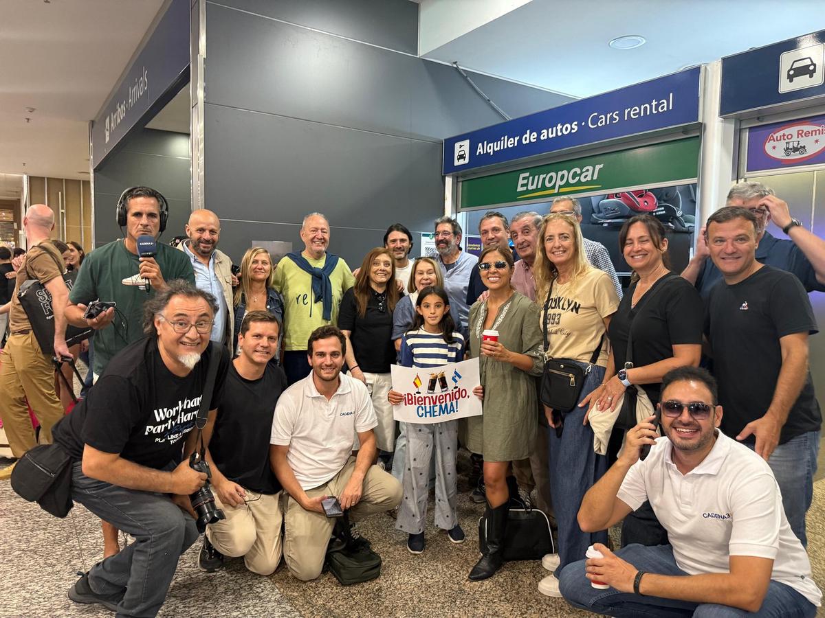 Emotiva recibida a Chema Forte, que vuelve a Córdoba para quedarse.