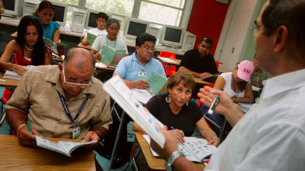 FOTO: Más de 20.000 jóvenes y adultos retomaron sus estudios en Salta este año