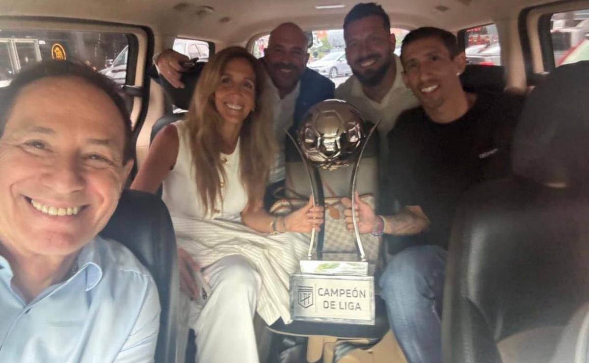 AFA oficializó la consagración del equipo de Holan tras una reunión en Buenos Aires