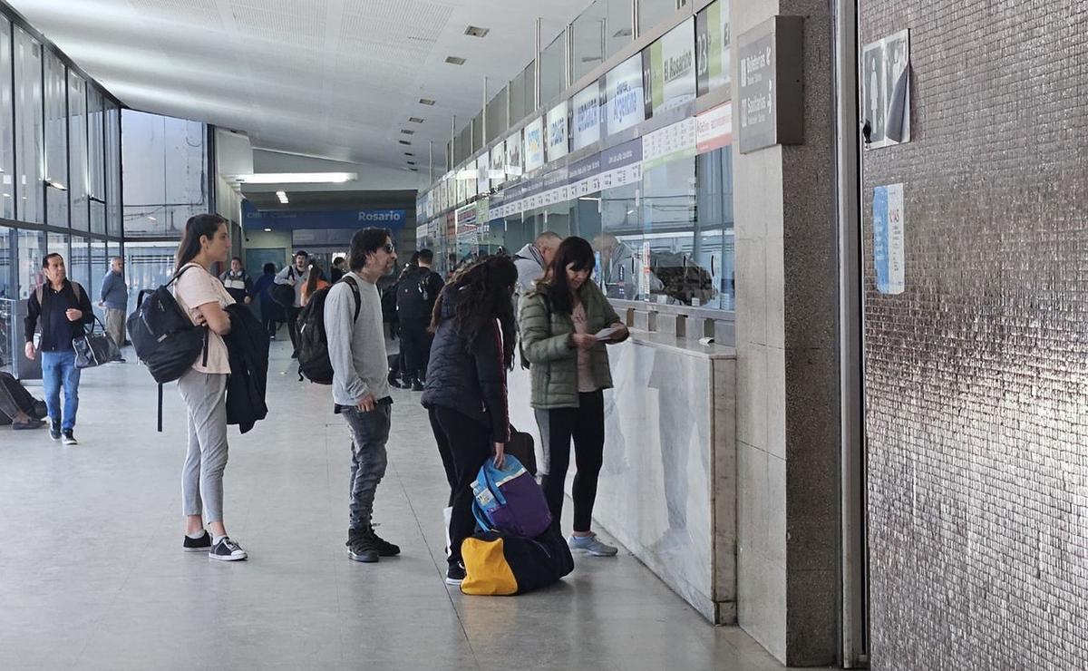 FOTO: Los pasajes a Buenos Aires y Córdoba se encontraban entre 24.000 y 43.000 pesos.