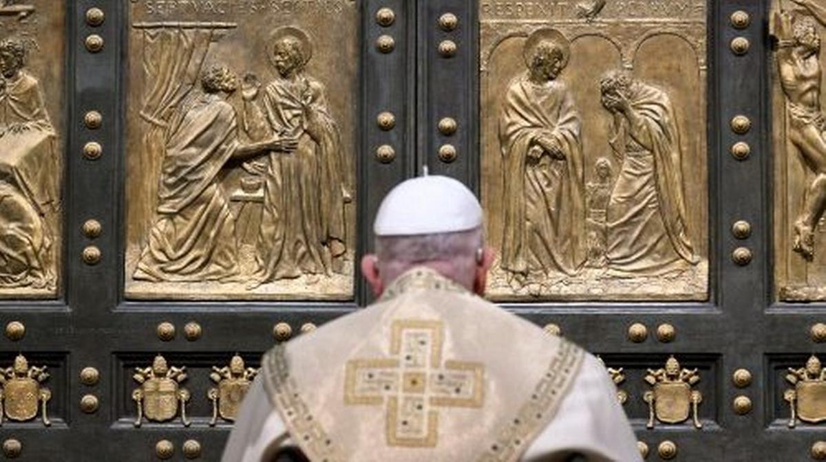 El Vaticano se prepara para el año jubilar con un contexto global convulso
