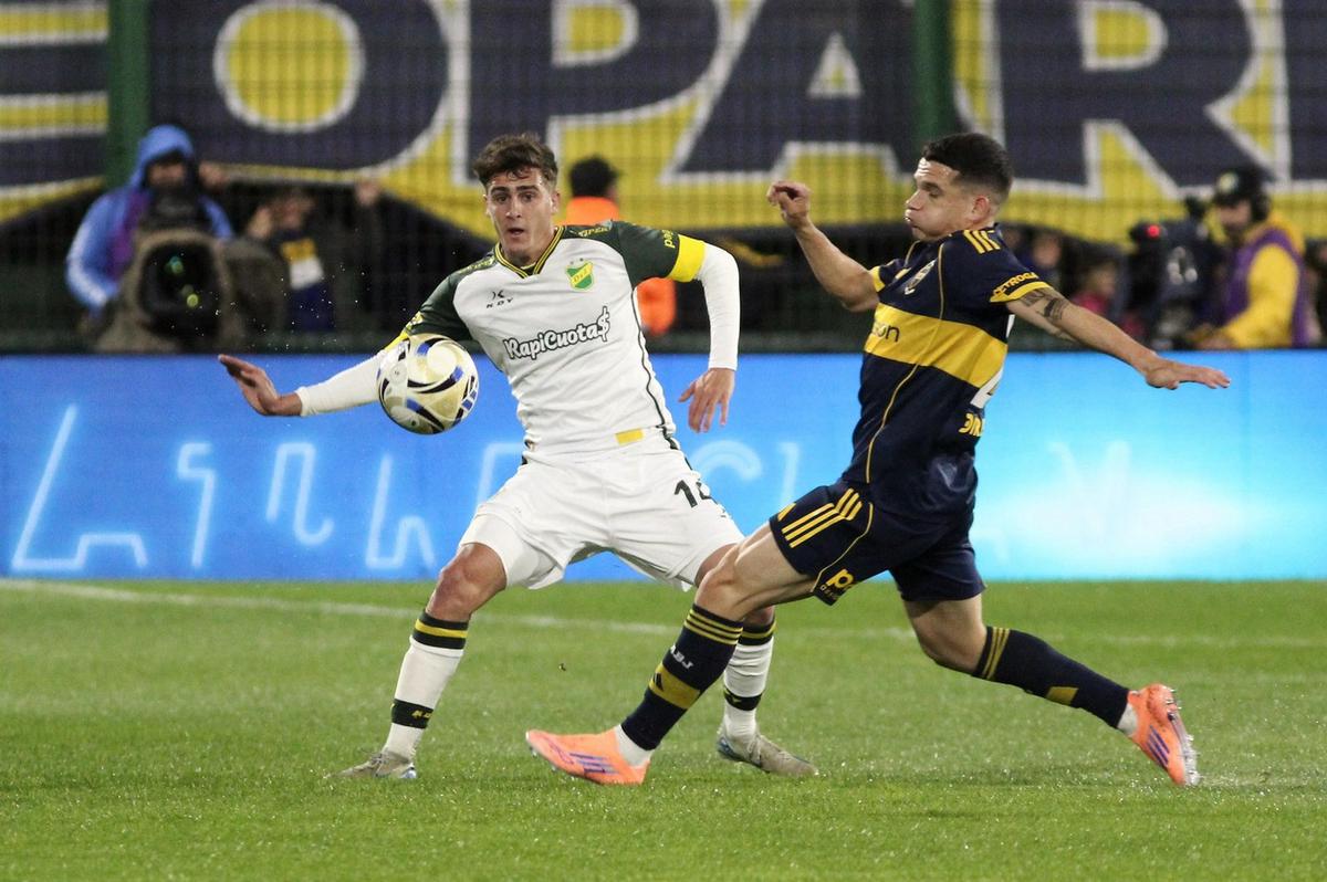 Boca y Defensa se miden en Florencio Varela. (Foto: @ClubDefensayJus)