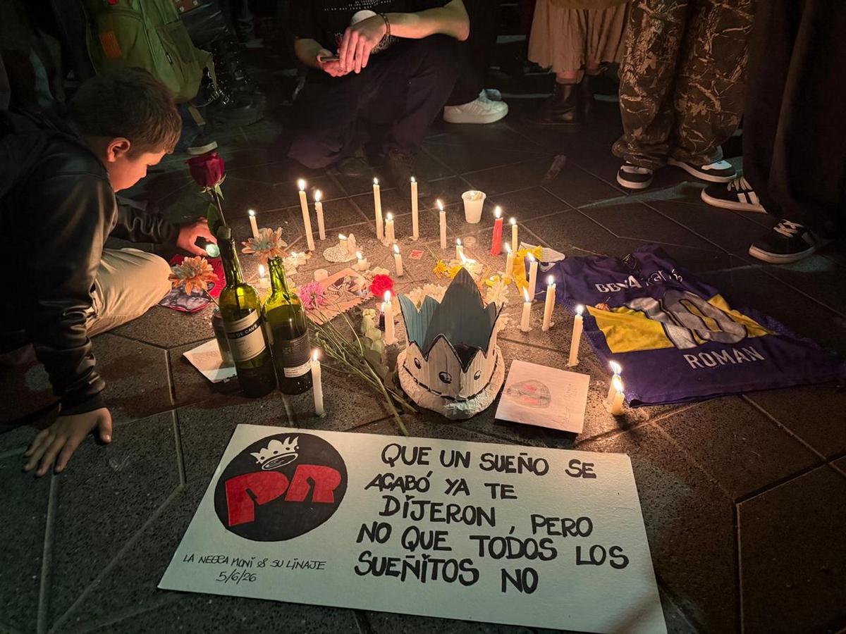 Una multitud celebra la música de Los Redondos, compartiendo recuerdos y anécdotas
