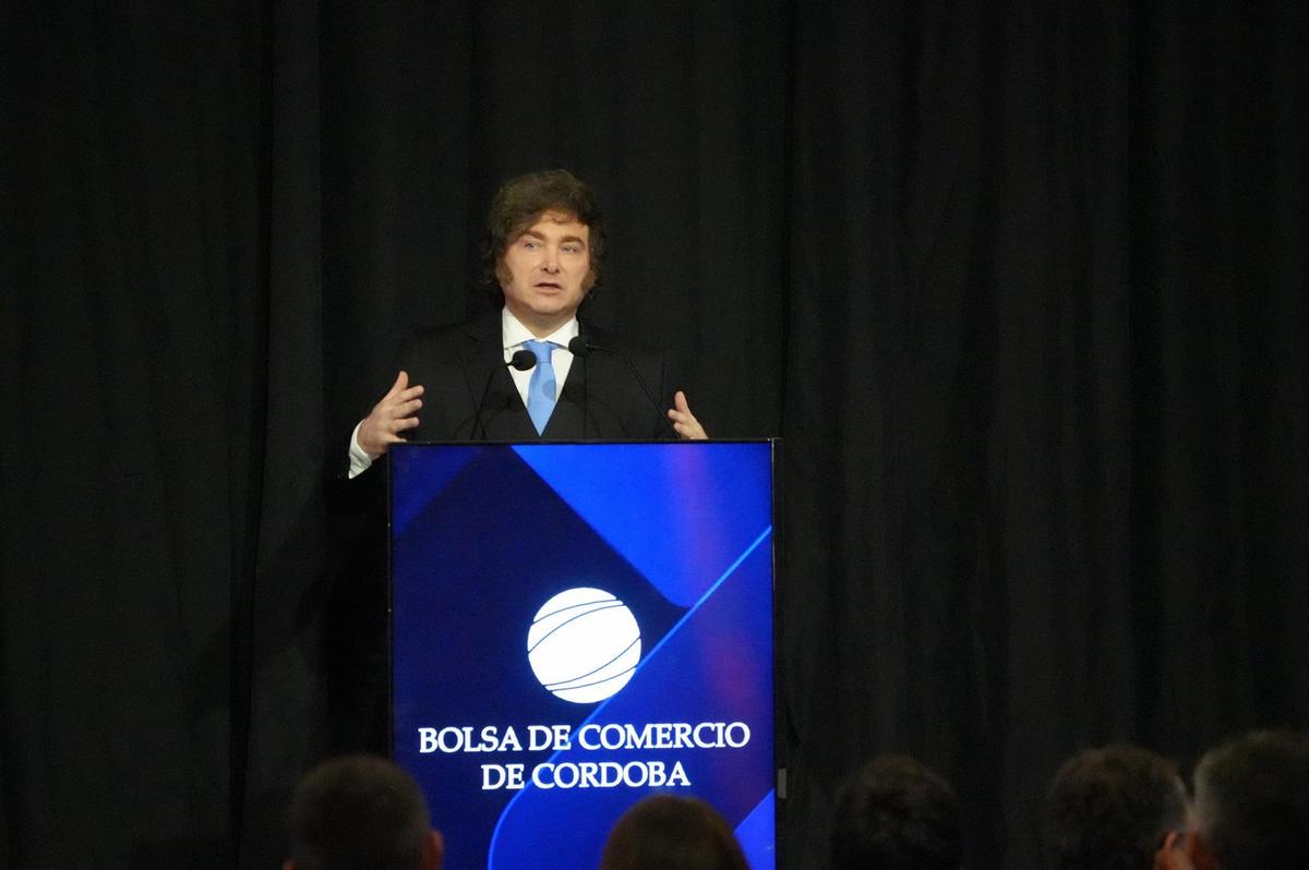 Milei, en la Bolsa de Comercio de Córdoba.
